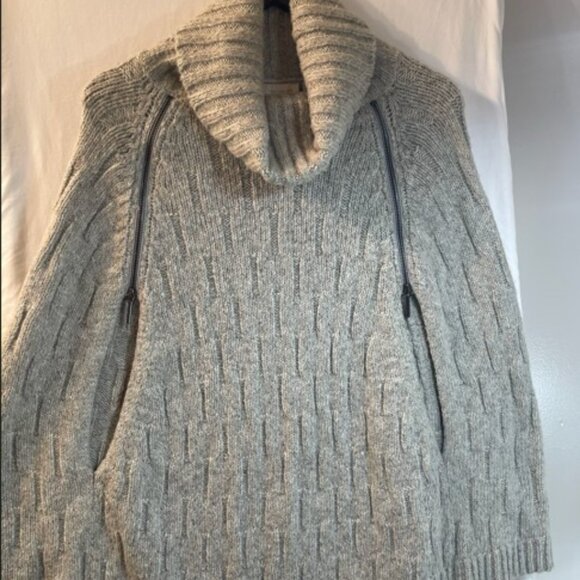 The Limited Scandal Collection Beige\Grey  Turtleneck Poncho Sweater XS/S - Picture 3 of 7